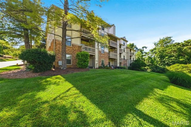 2205 Sequoia Park Court C, Maryland Heights, MO 63043