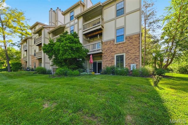 2205 Sequoia Park Court C, Maryland Heights, MO 63043