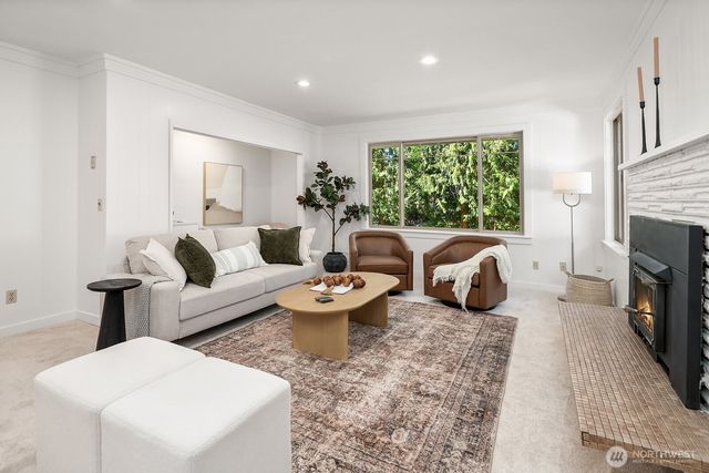 3057 241st Avenue SE, Sammamish, WA 98075