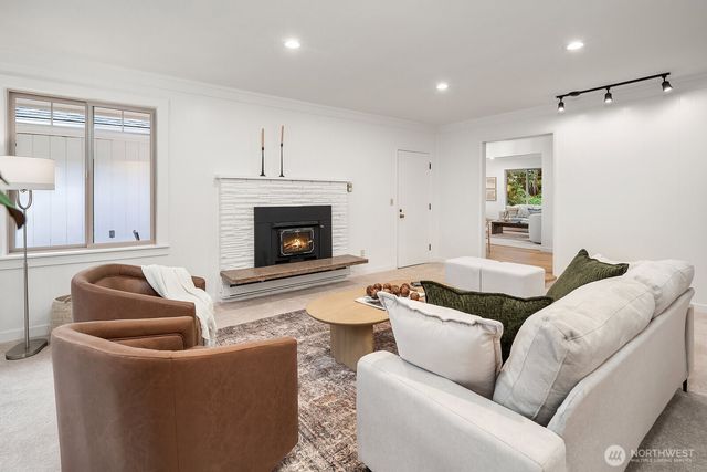 3057 241st Avenue SE, Sammamish, WA 98075