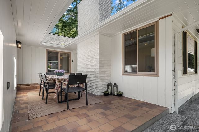 3057 241st Avenue SE, Sammamish, WA 98075