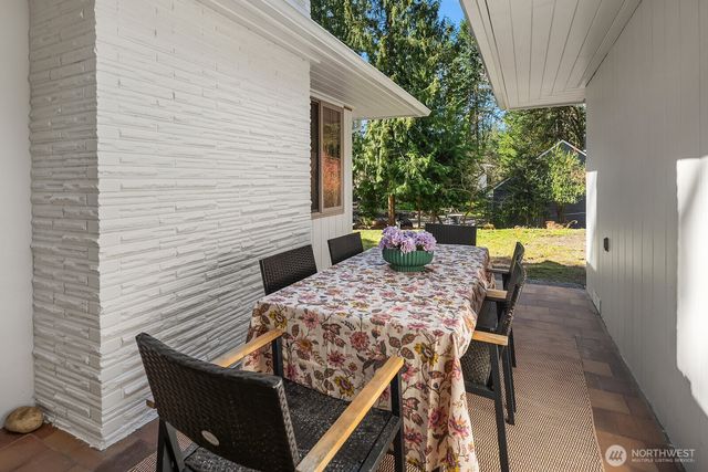 3057 241st Avenue SE, Sammamish, WA 98075