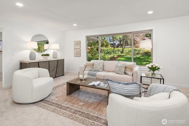 3057 241st Avenue SE, Sammamish, WA 98075