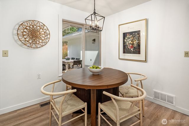 3057 241st Avenue SE, Sammamish, WA 98075