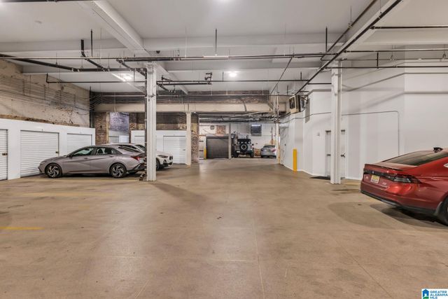 300 20th St N Apt 201, Birmingham, AL 35203