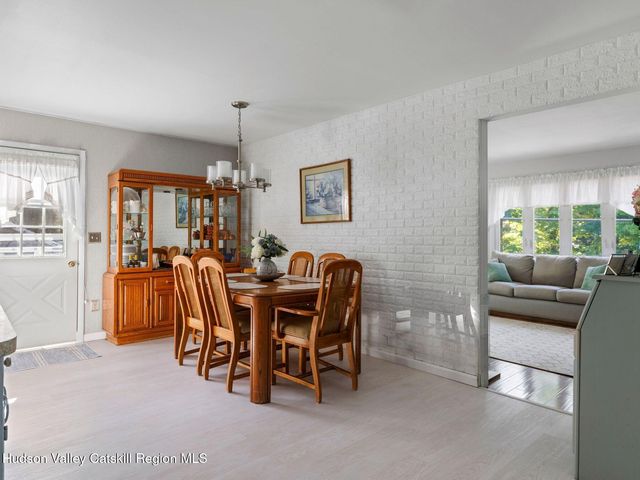 706 Glasco Turnpike, Saugerties, NY 12477