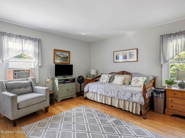 706 Glasco Turnpike, Saugerties, NY 12477