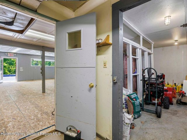 706 Glasco Turnpike, Saugerties, NY 12477