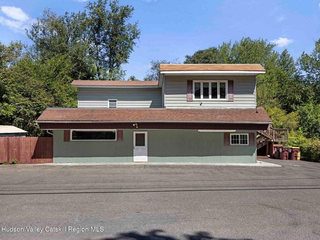 706 Glasco Turnpike, Saugerties, NY 12477