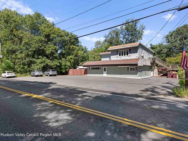 706 Glasco Turnpike, Saugerties, NY 12477