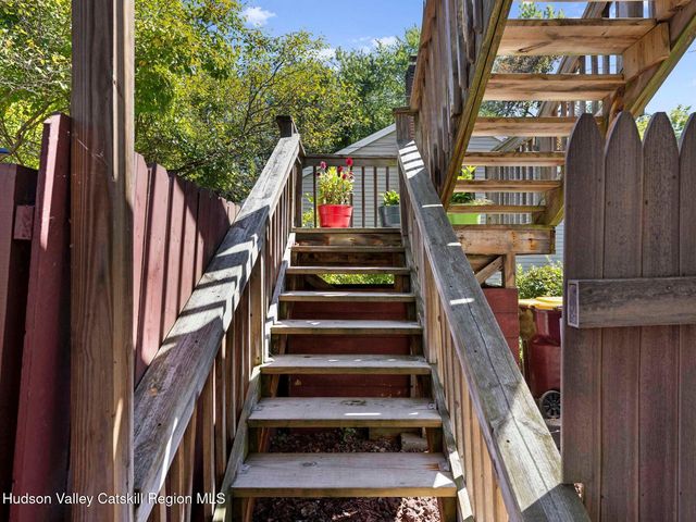 706 Glasco Turnpike, Saugerties, NY 12477