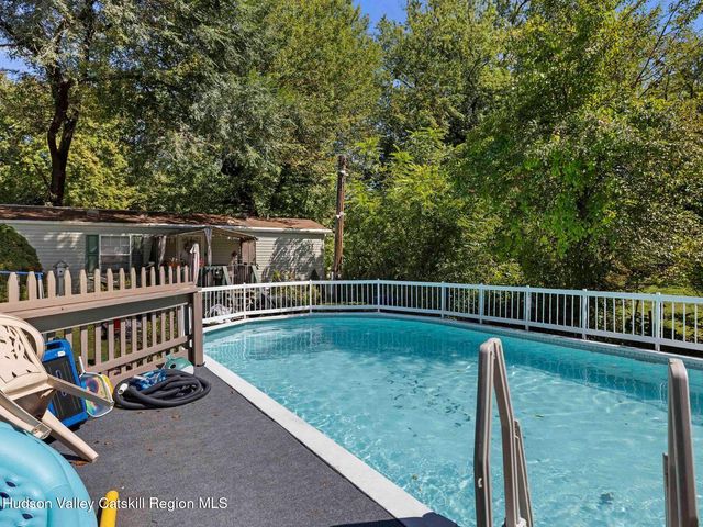 706 Glasco Turnpike, Saugerties, NY 12477
