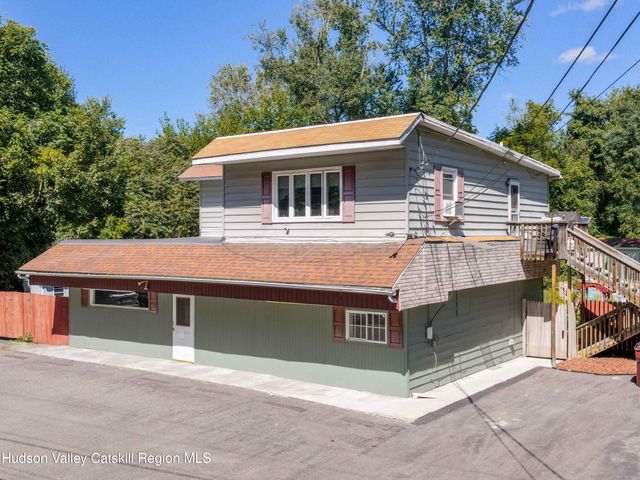 706 Glasco Turnpike, Saugerties, NY 12477