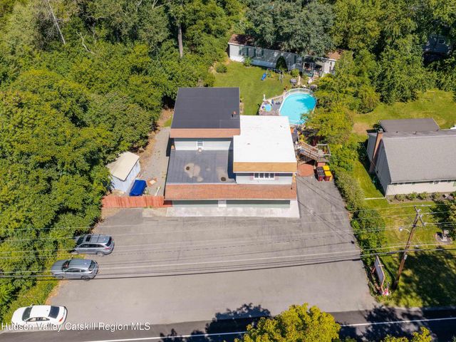 706 Glasco Turnpike, Saugerties, NY 12477