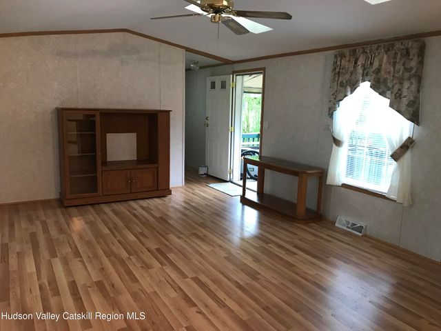 706 Glasco Turnpike, Saugerties, NY 12477