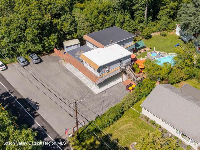 706 Glasco Turnpike, Saugerties, NY 12477