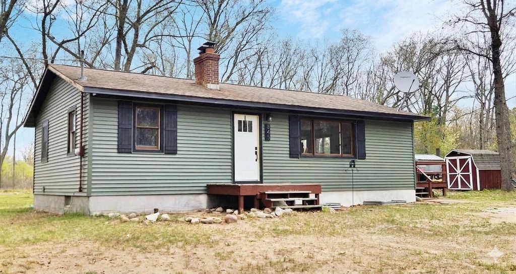 845 E Washington Street, White Cloud, MI 49349