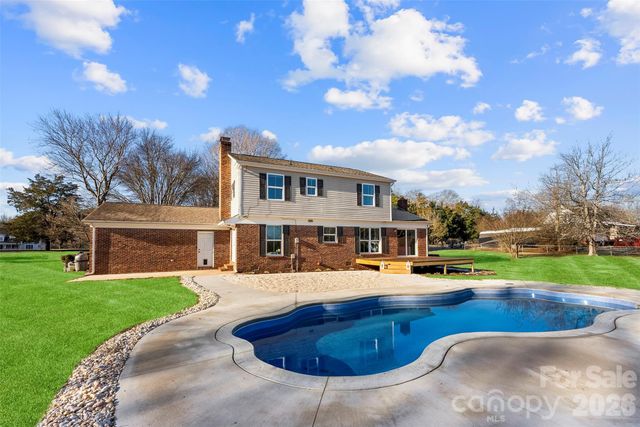 1982 Jim Mccarter Road N, Clover, SC 29710