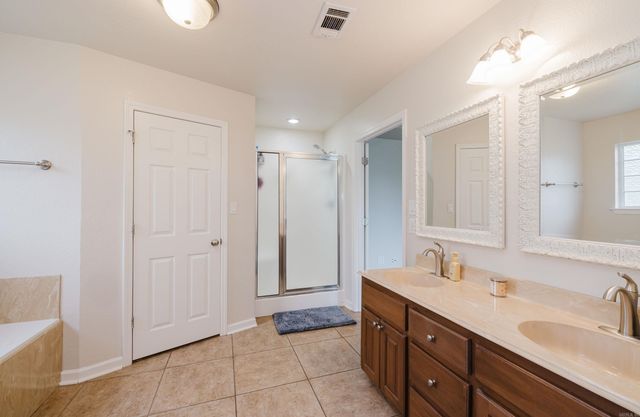 5429 Dew Trl, Bauxite, AR 72011