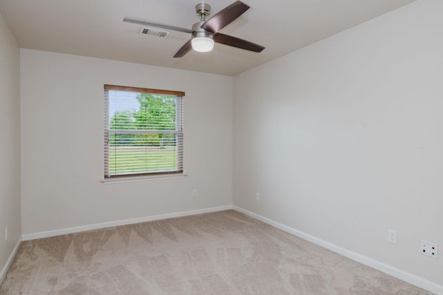 5429 Dew Trl, Bauxite, AR 72011