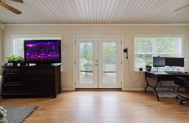 5429 Dew Trl, Bauxite, AR 72011