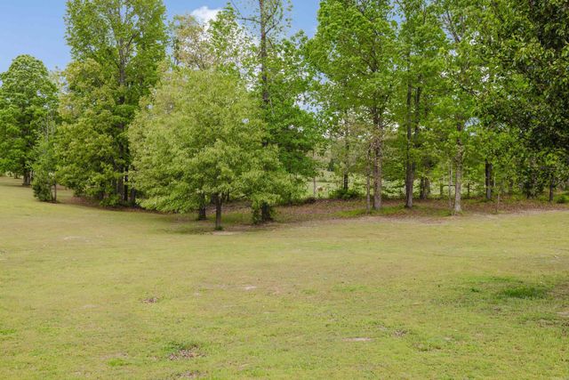 5429 Dew Trl, Bauxite, AR 72011