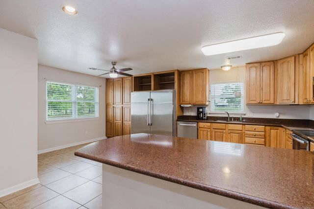 5429 Dew Trl, Bauxite, AR 72011