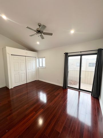 100 Hope Street APT 10, Stamford, CT 06906