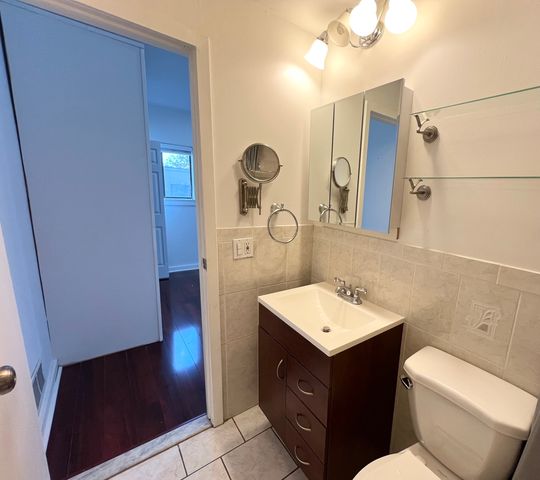 100 Hope Street APT 10, Stamford, CT 06906