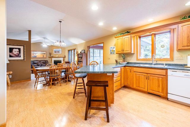 W6616 County Road V, Holmen, WI 54636