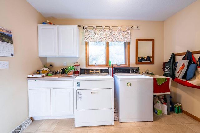 W6616 County Road V, Holmen, WI 54636