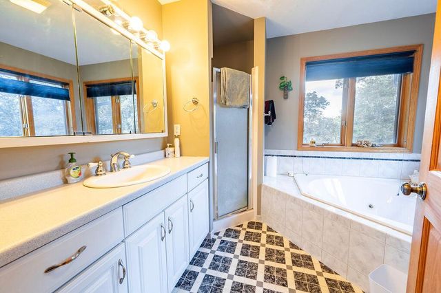 W6616 County Road V, Holmen, WI 54636