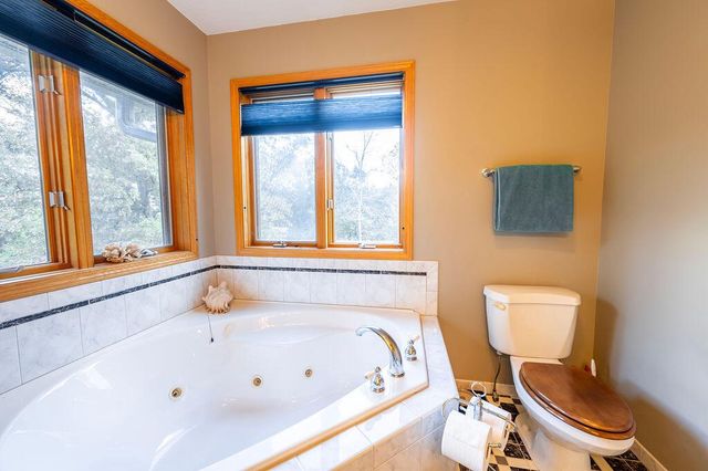 W6616 County Road V, Holmen, WI 54636