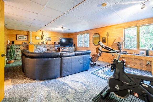 W6616 County Road V, Holmen, WI 54636