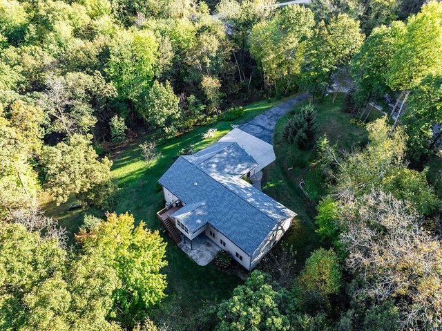 W6616 County Road V, Holmen, WI 54636