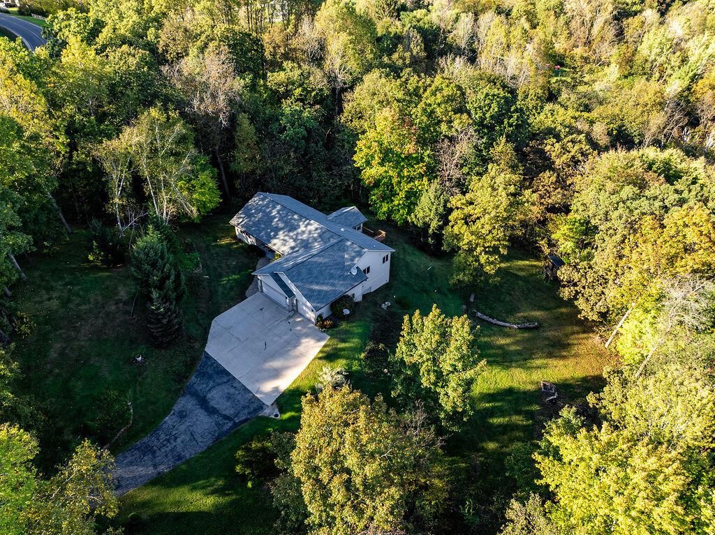W6616 County Road V, Holmen, WI 54636
