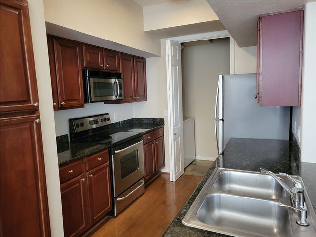 7575 Kirby Drive 1211, Houston, TX 77030