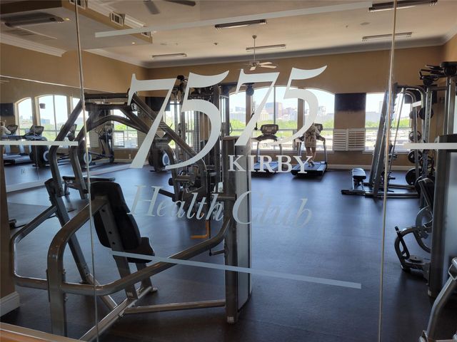 7575 Kirby Drive 1211, Houston, TX 77030
