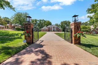 40 Country Club Drive, Edwardsville, IL 62025