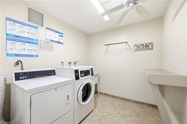 3 Bluebill AVE 303, Naples, FL 34108