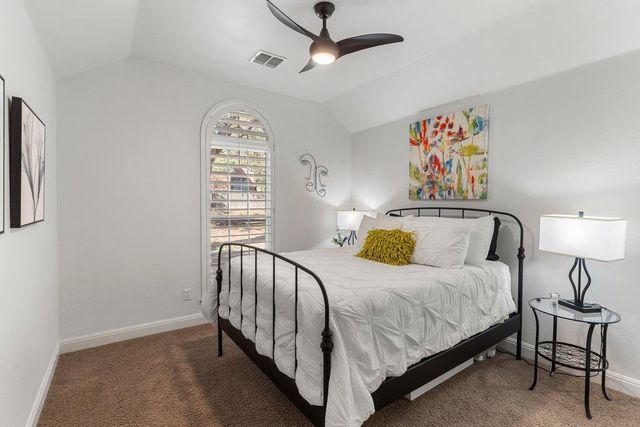 6913 Auckland DR, Austin, TX 78749