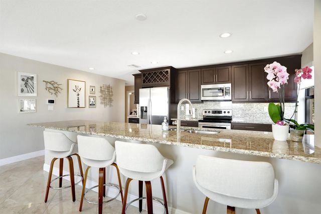 6646 Villa Sonrisa Drive 520, Boca Raton, FL 33433