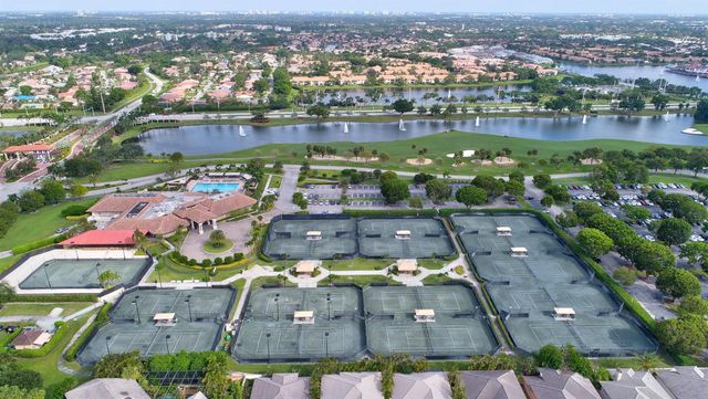 6646 Villa Sonrisa Drive 520, Boca Raton, FL 33433