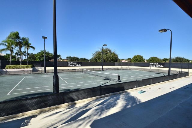 6646 Villa Sonrisa Drive 520, Boca Raton, FL 33433