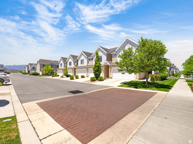 98 E HARMONY CT, Saratoga Springs, UT 84045