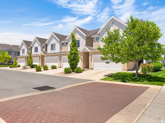 98 E HARMONY CT, Saratoga Springs, UT 84045