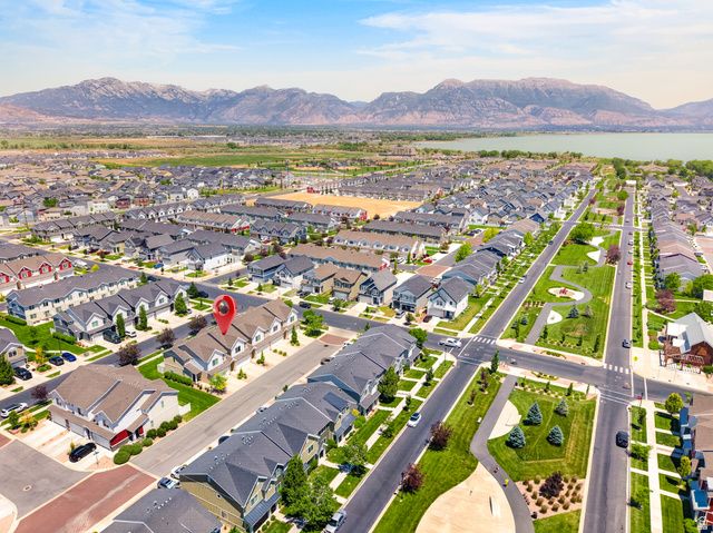 98 E HARMONY CT, Saratoga Springs, UT 84045