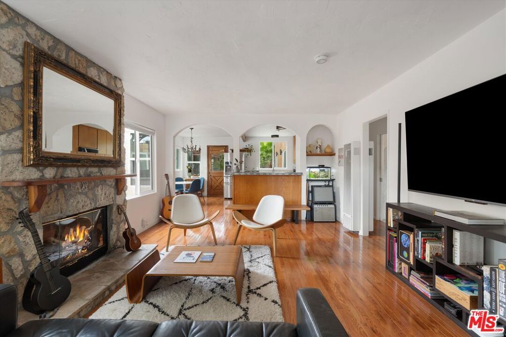 8885 Carson Street, Culver City, CA 90232 — photo 3
