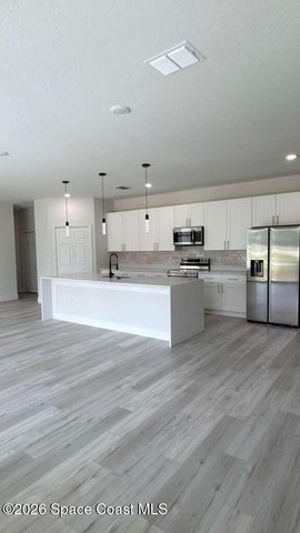 526 Oleander Lane NW, Palm Bay, FL 32907