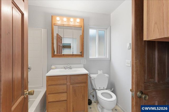 2515 Brown Rd NE, Salem, OR 97305